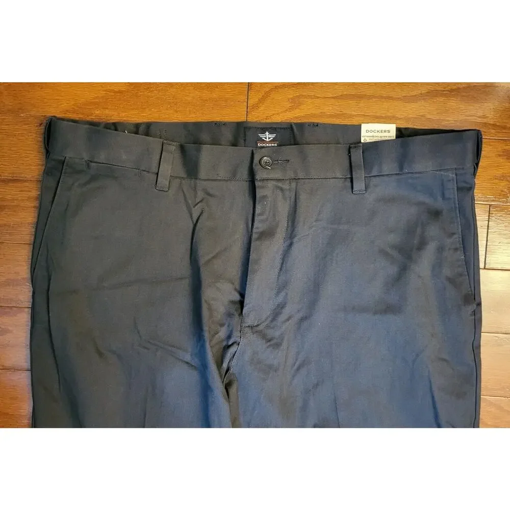 NWT Dockers Pants Mens Gray Flat Front Classic Fit Casual Size W38xL32
